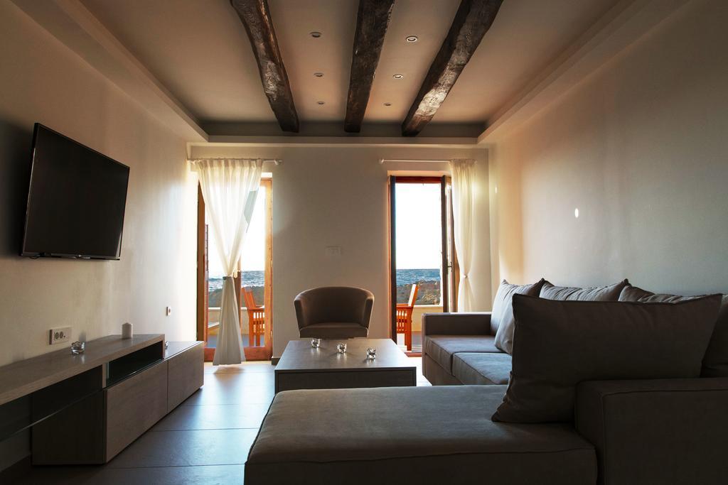 Hôtel Ocean Waves à La Canée Extérieur photo